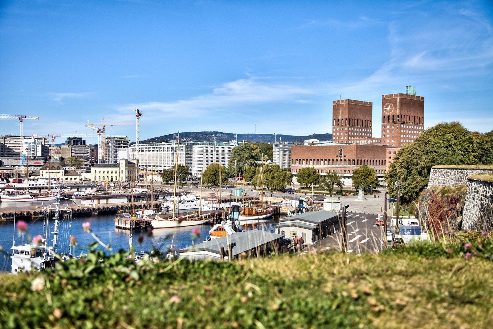 Lokalene er rett ved Rådhuset. Galleribilde
