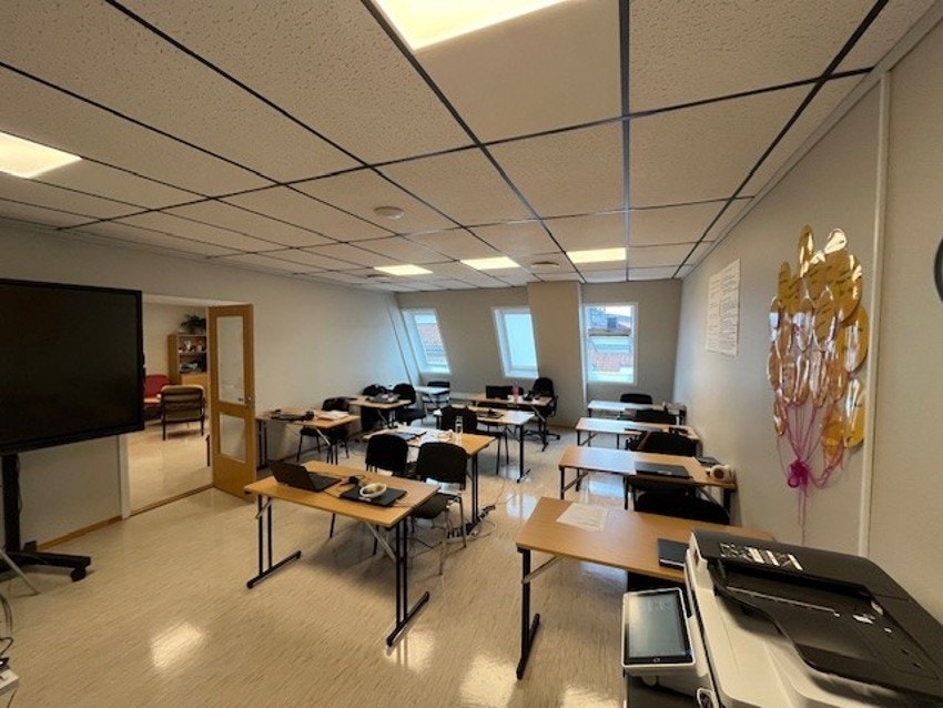 I dag brukes rommet på hele 43 kvm til undervisningsrom. Galleribilde