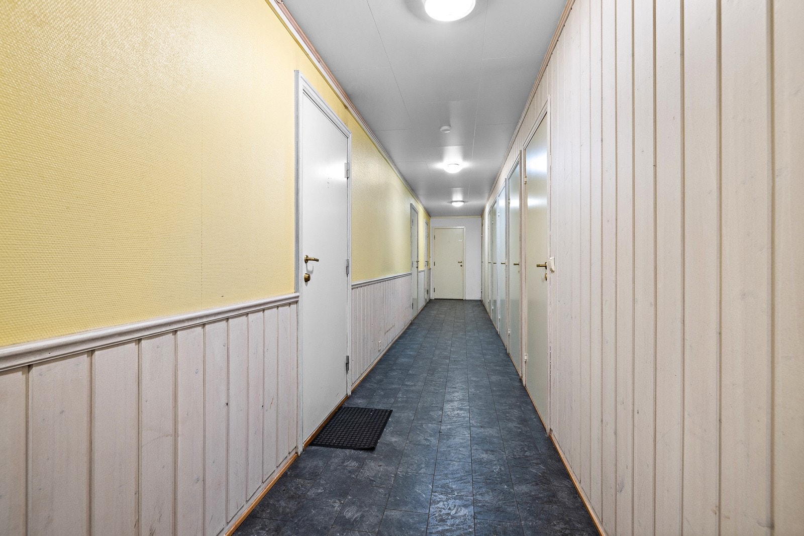 4 tilsvarende ganger med adkomst til 5 leiligheter i hver. Galleribilde