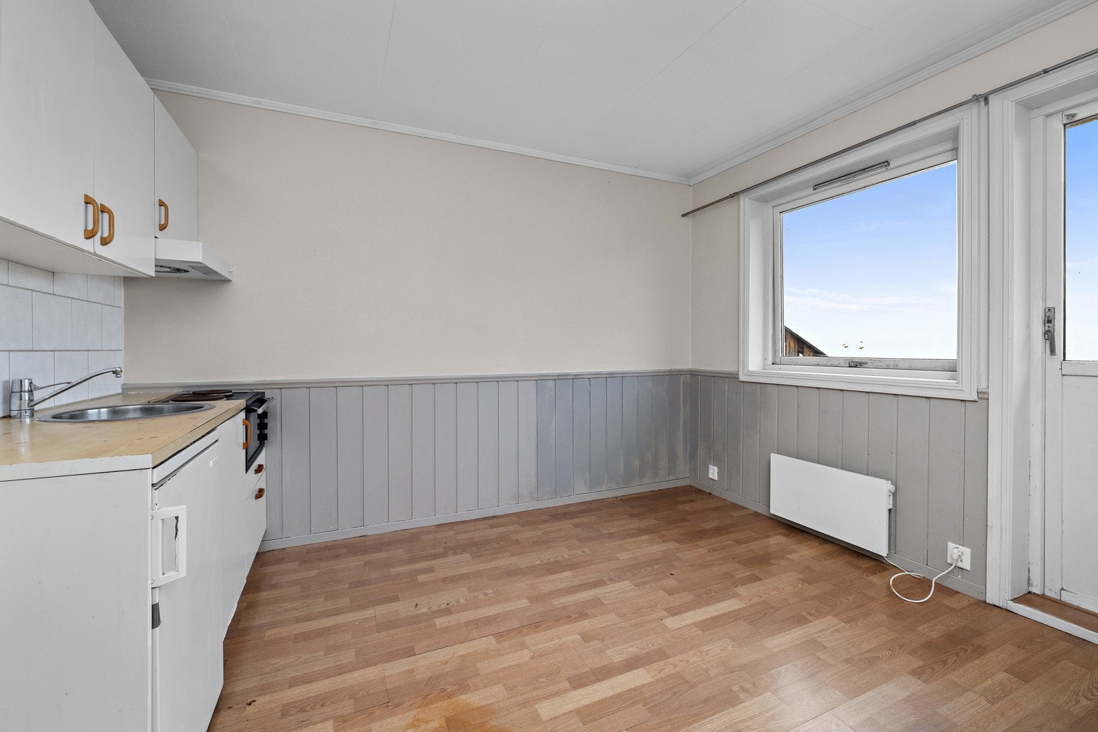 Det er etablert 4 vaskerom, hvert med varmtvannsbereder, som betjener 5 boenheter hver. Galleribilde