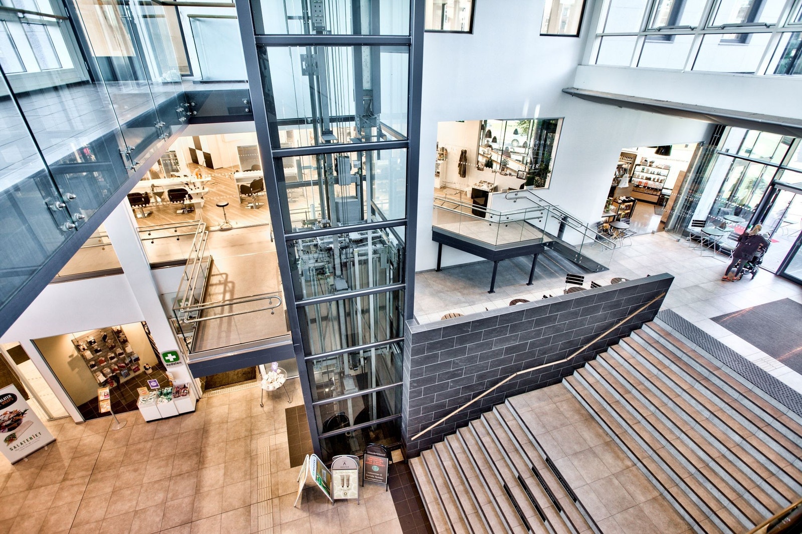 Fra inngangspartiet øvre plan til lokalet ved siden av Godt Brød Galleribilde