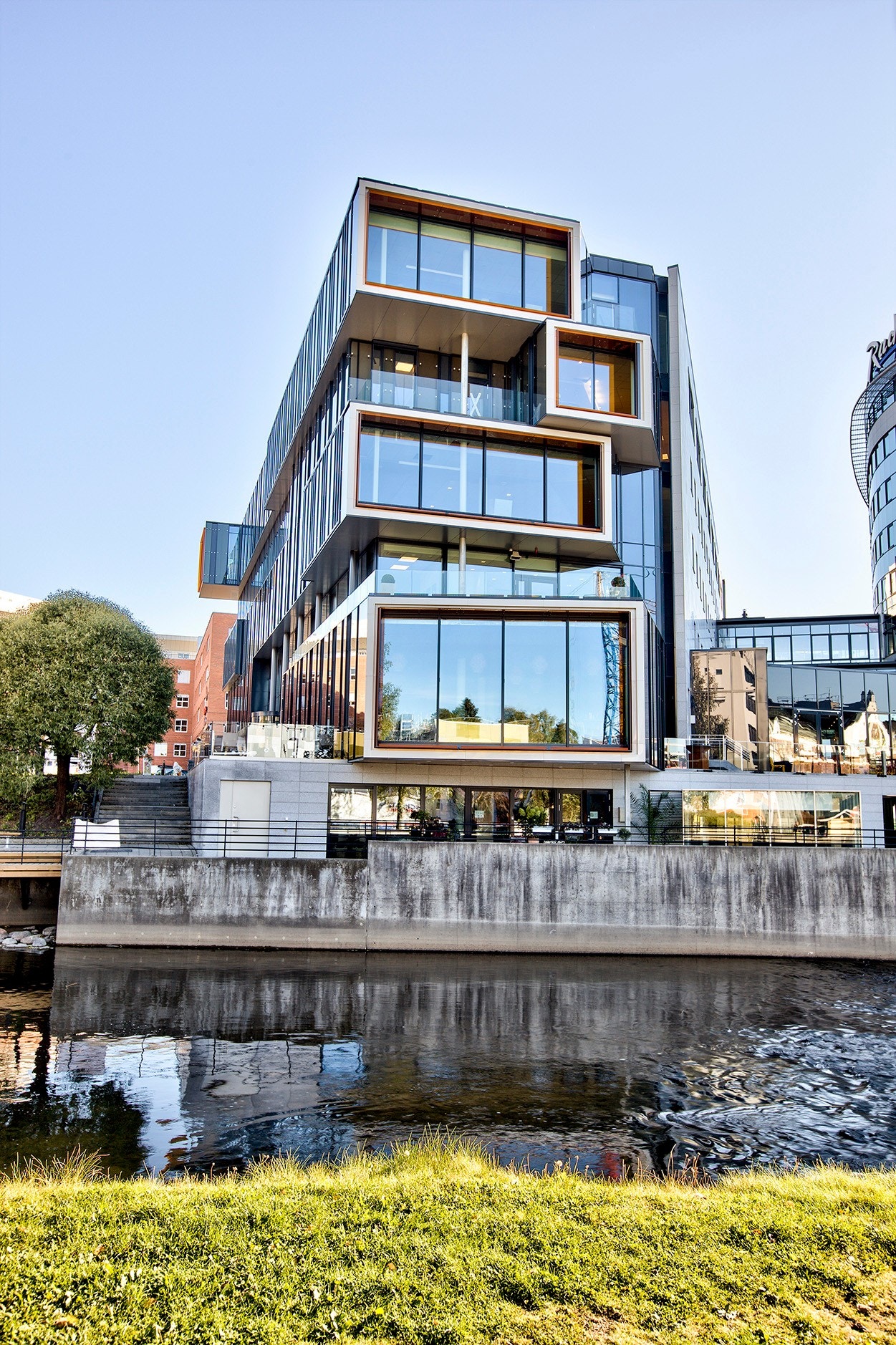 Torgbygget - Nydalsveien 33 - nærsenteret i hjertet av Nydalen Galleribilde