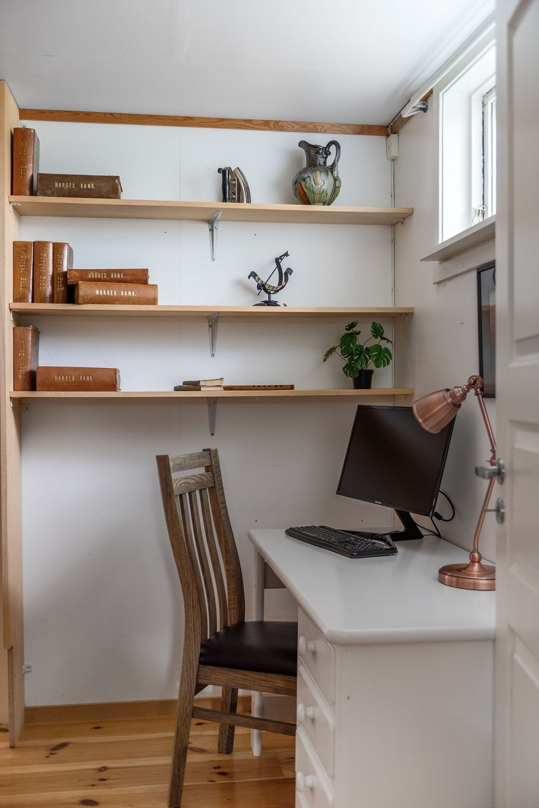 Praktisk kontorplass. Galleribilde