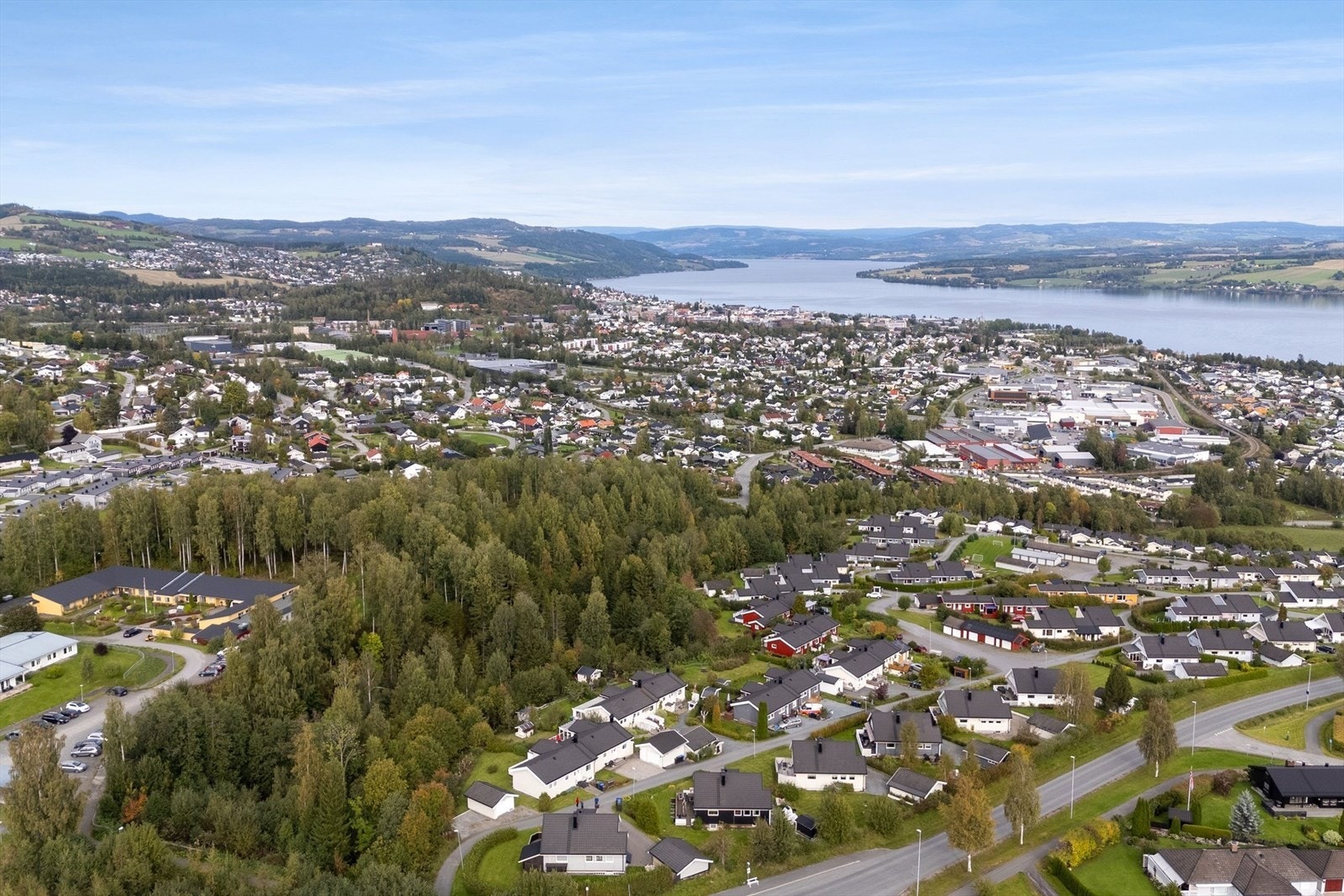 I hovedsak boligbebyggelse i området rundt. Galleribilde