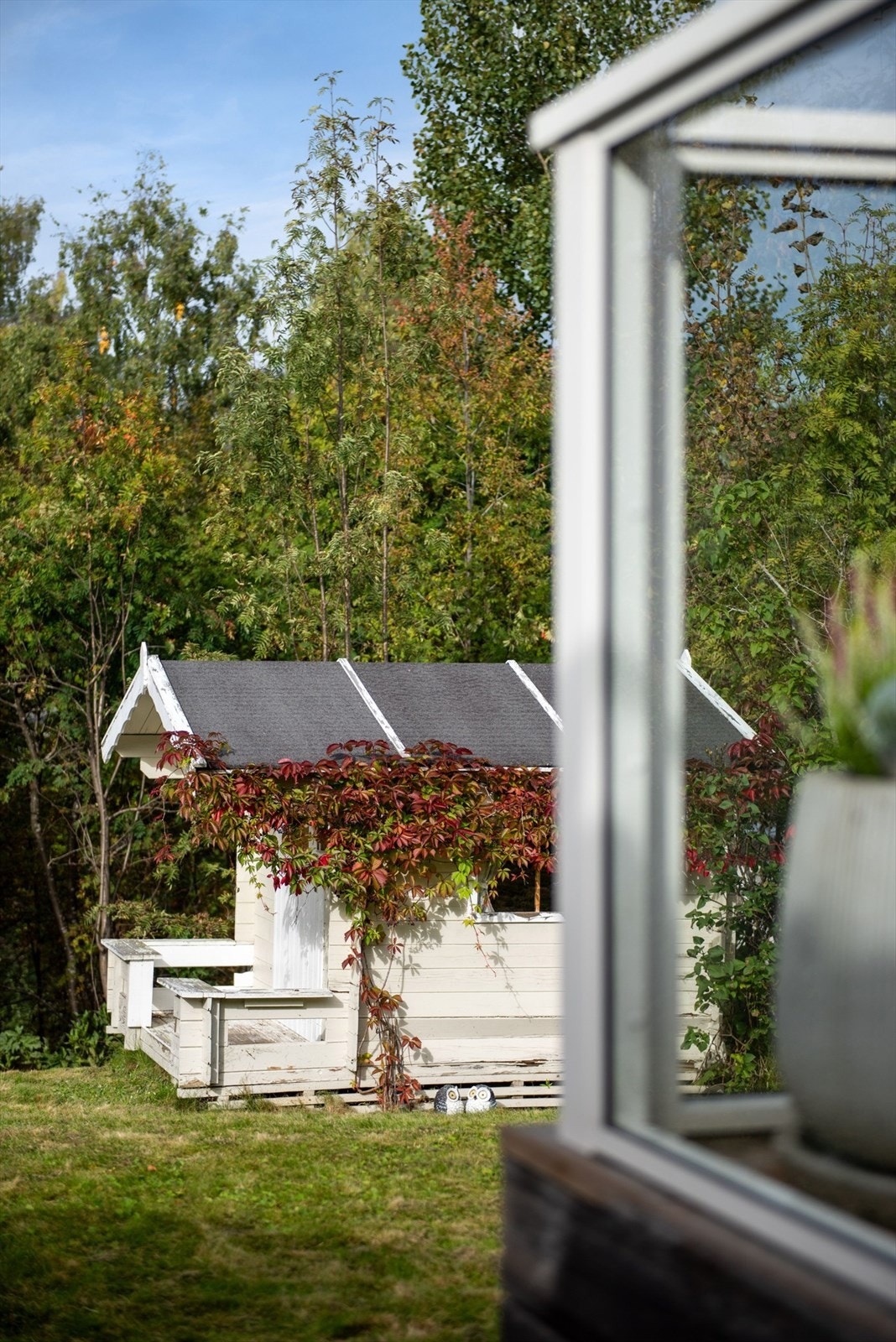 Lekestue på eiendommen. Galleribilde