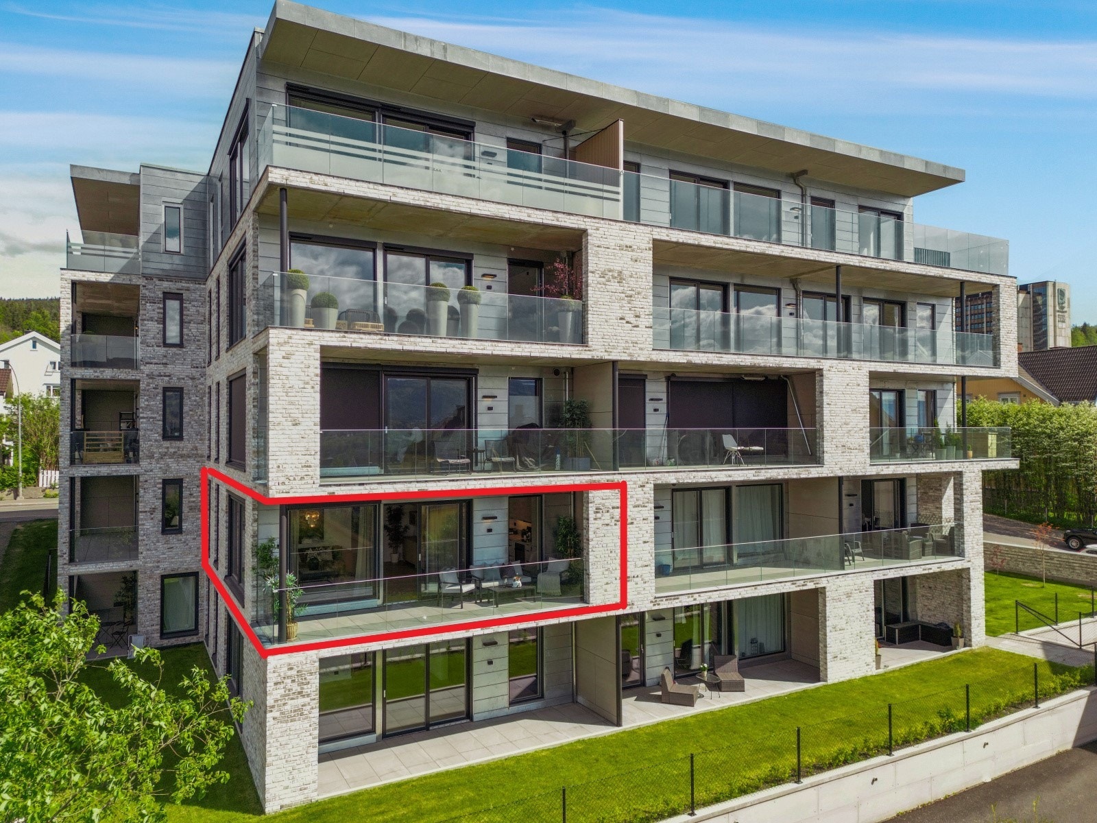 Blessum Terrasse front Galleribilde