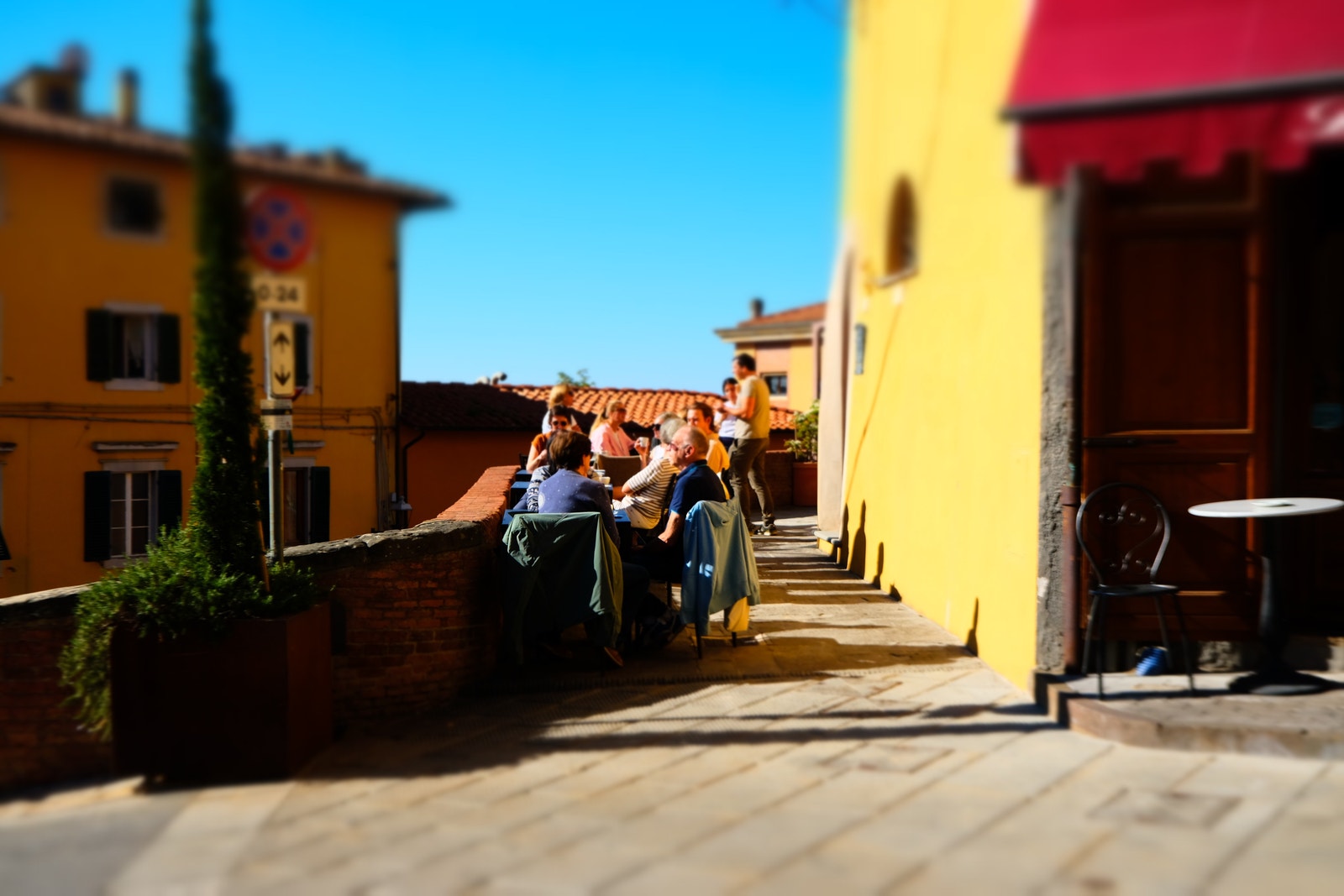 Lari i slutten av oktober 2025 Galleribilde