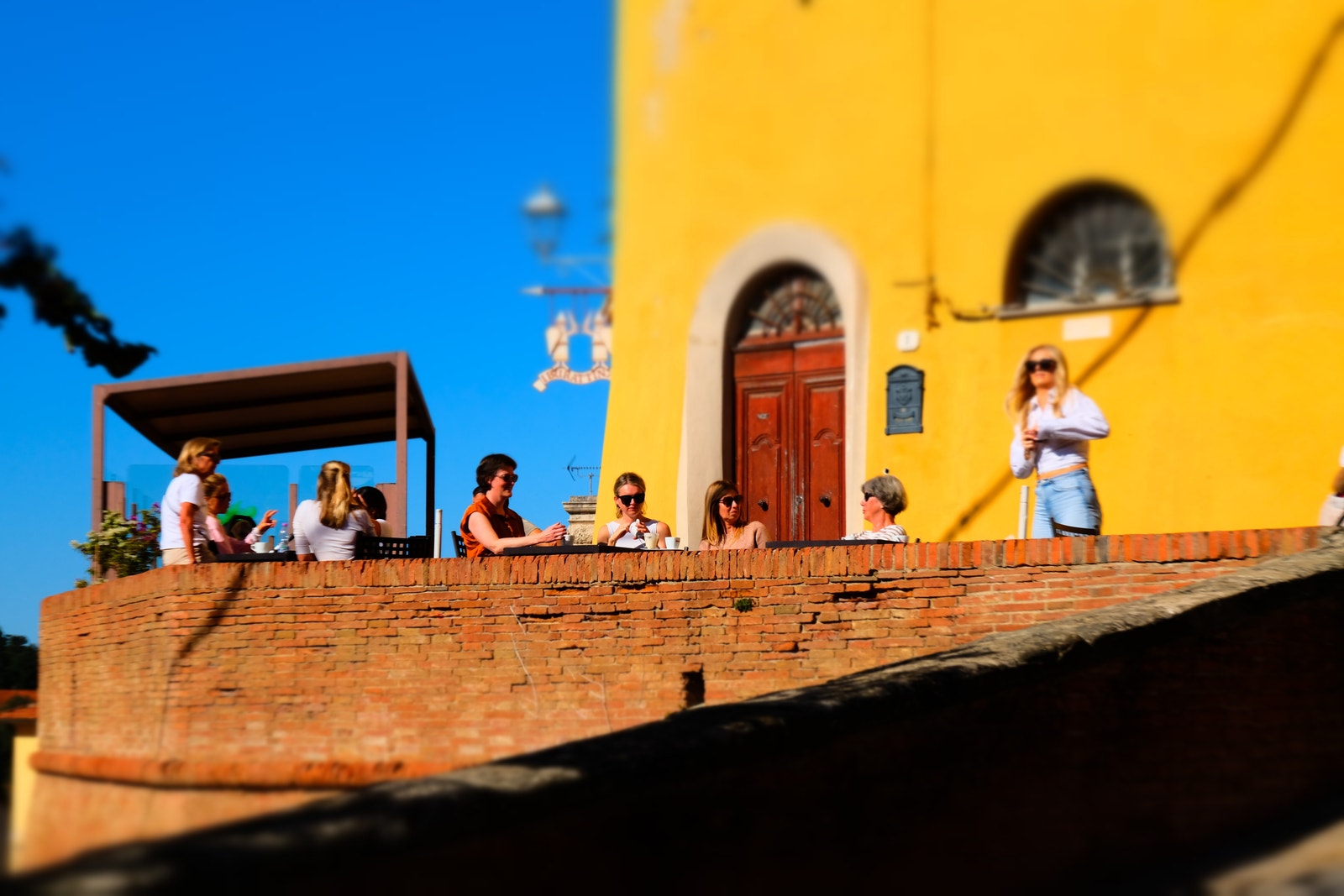 Lari i slutten av oktober 2025 Galleribilde