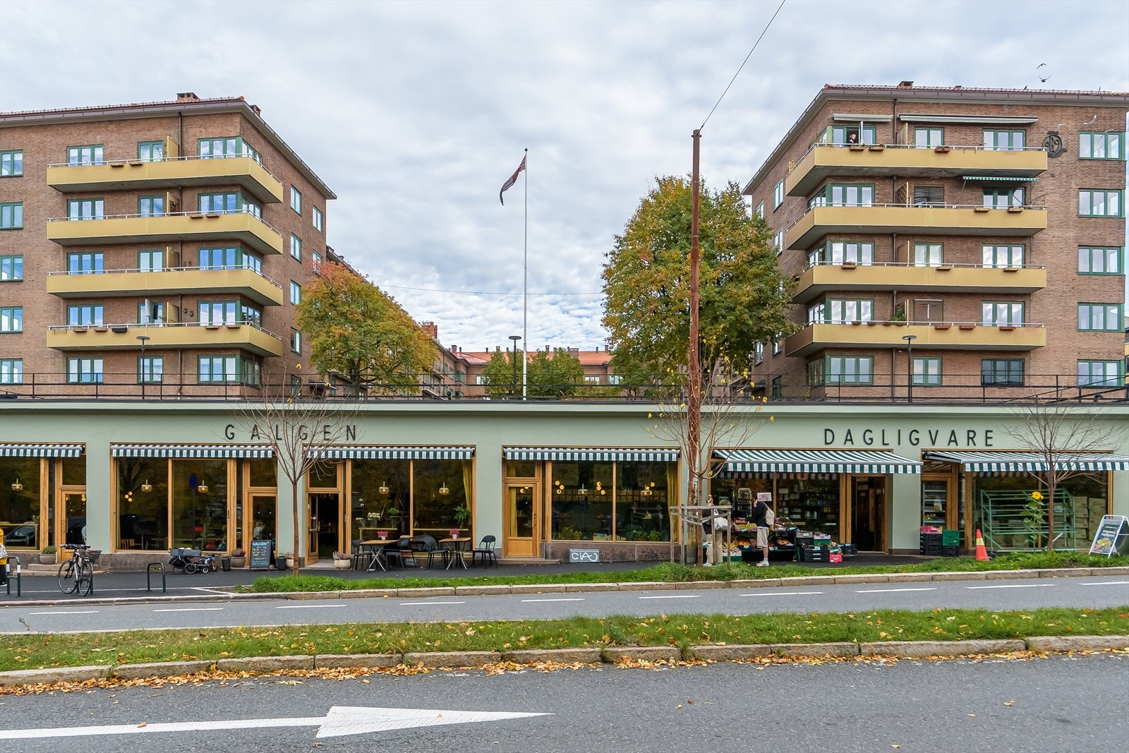 Galgeberg 3 har flere næringslokaler som generer gode inntekter. De eier 4 næringslokaler totalt. Galleribilde
