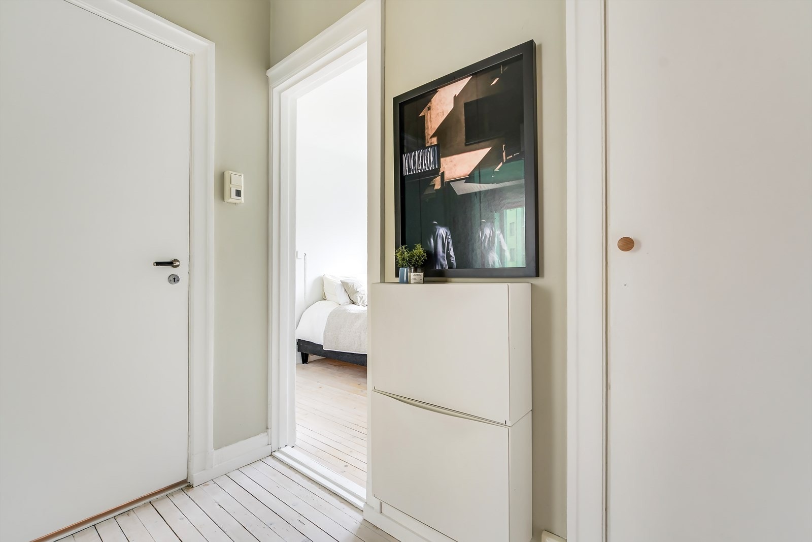 Leiligheten har god innvendig oppbevaringsplass i flere kott. Galleribilde