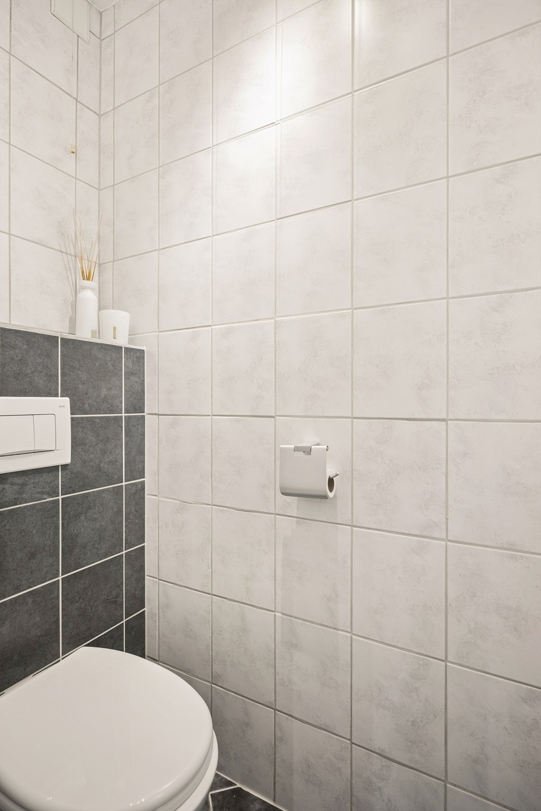 I tillegg finnes toalettrom inne på badet. Galleribilde