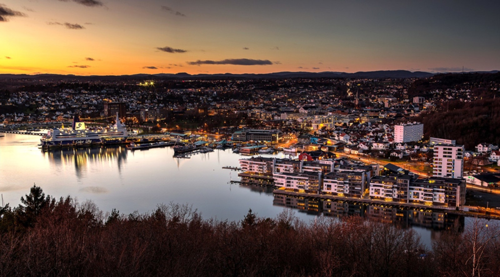 Kort vei til vakre Sandefjord Sentrum Galleribilde