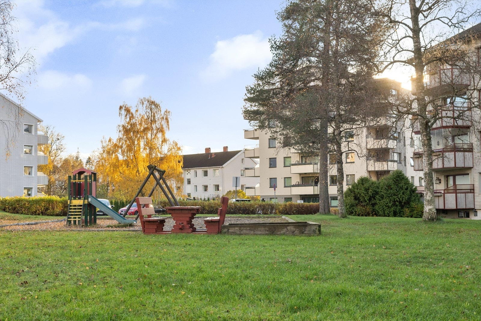 Borettslaget har flotte fellesarealer, blant annet lekeplasser. Galleribilde