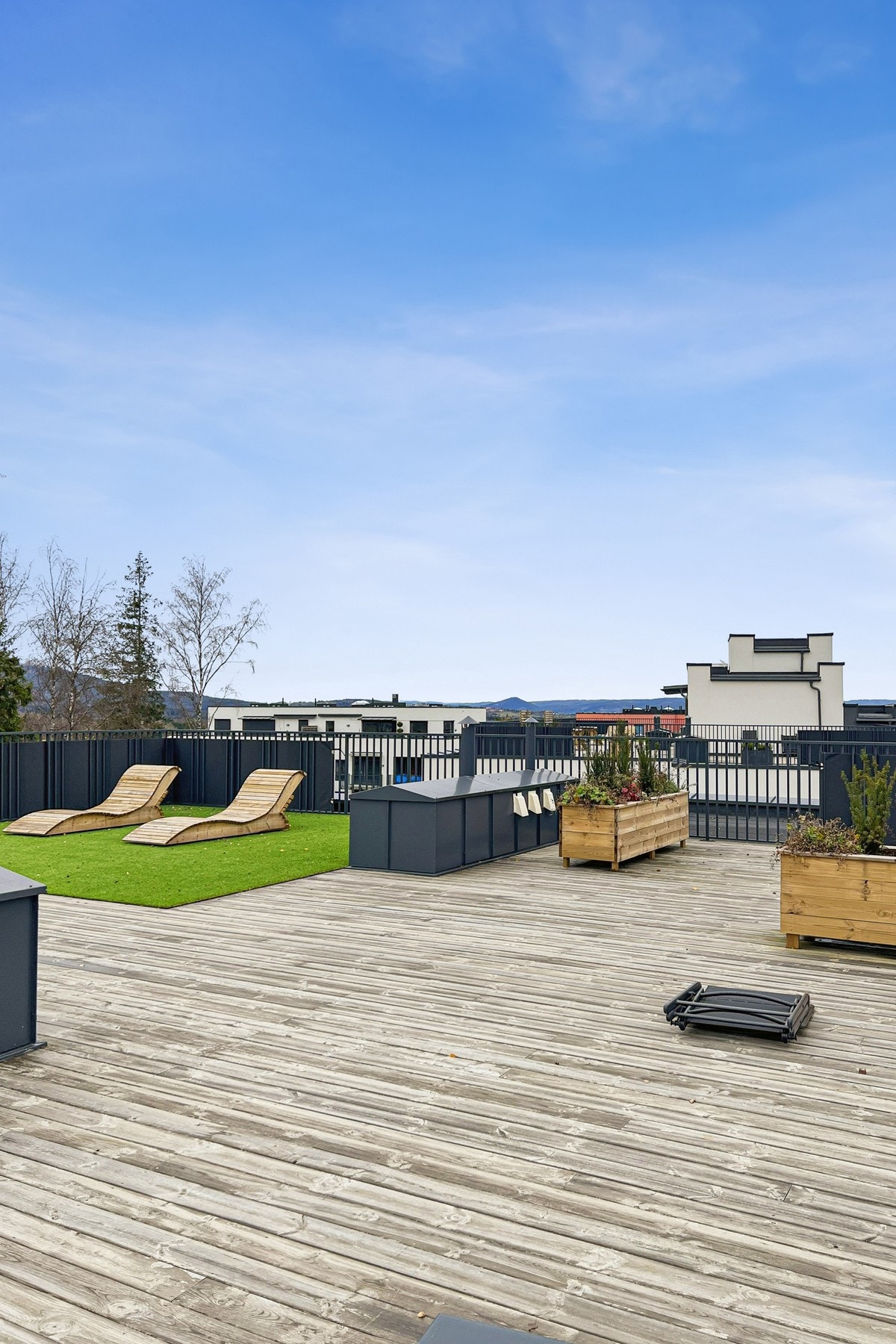 Takterrassen byr på god utsikt og meget gode solforhold. Galleribilde