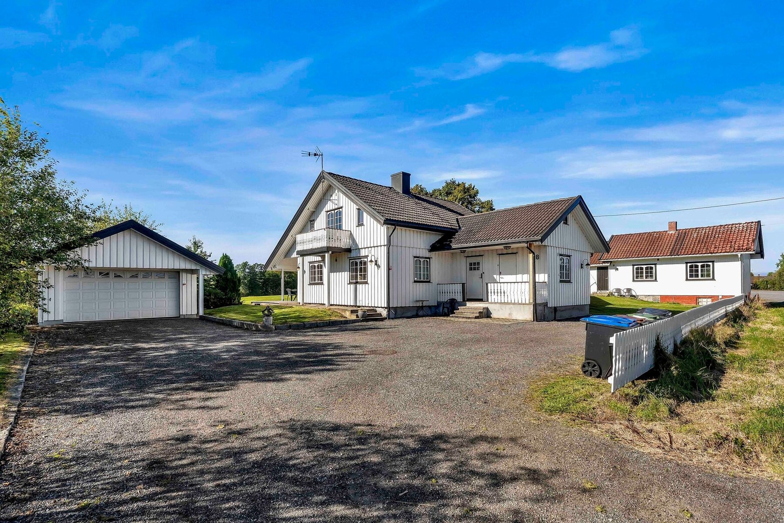 Velkommen til Rakkestadveien 128 - Presentert av PrivatMegleren Indre Østfold Galleribilde