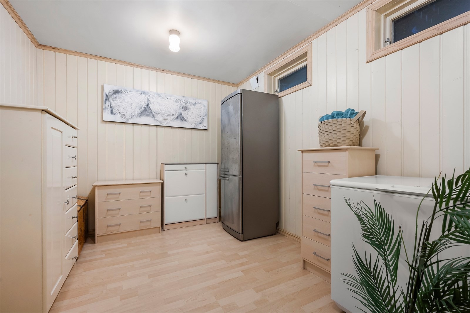 Romslig bod i underetasje Galleribilde