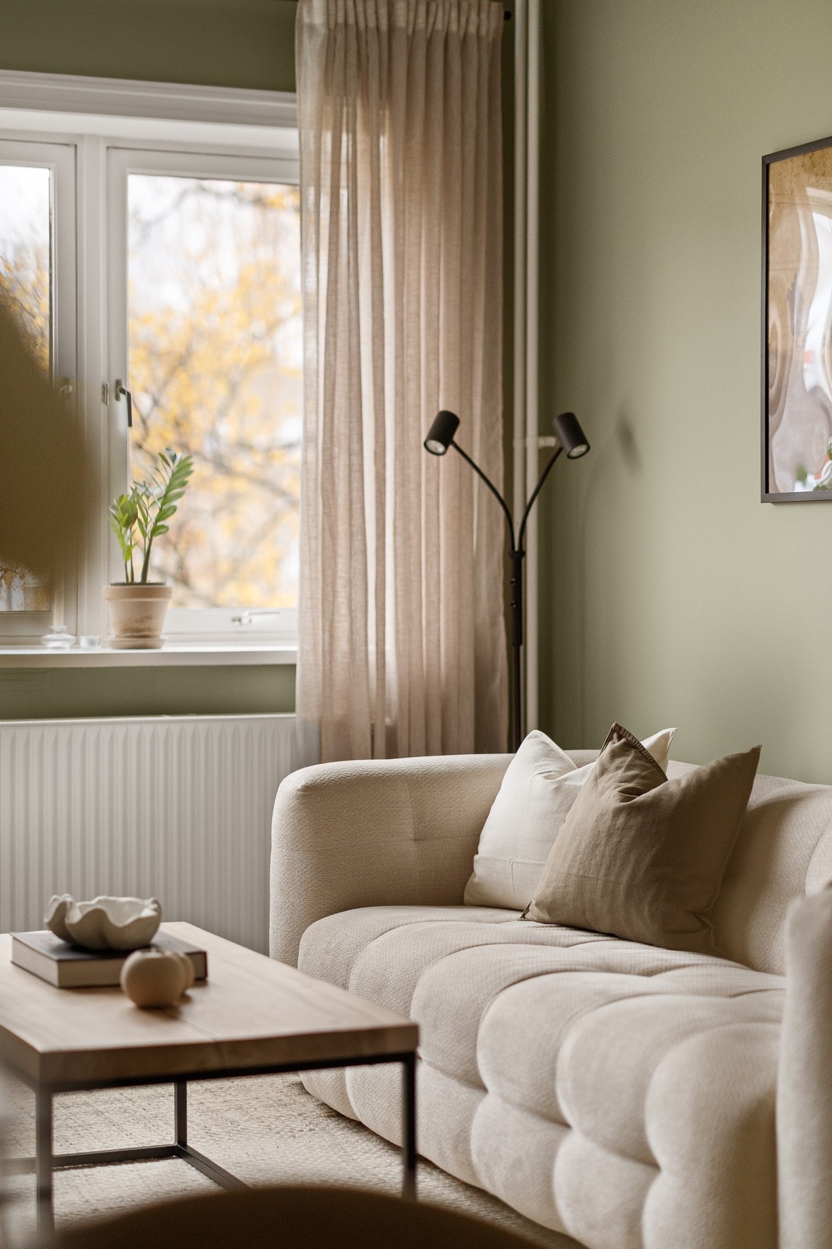 Varmtvann, oppvarming/fyring (radiator) og internett er blant annet inkl. i felleskostnadene. Galleribilde
