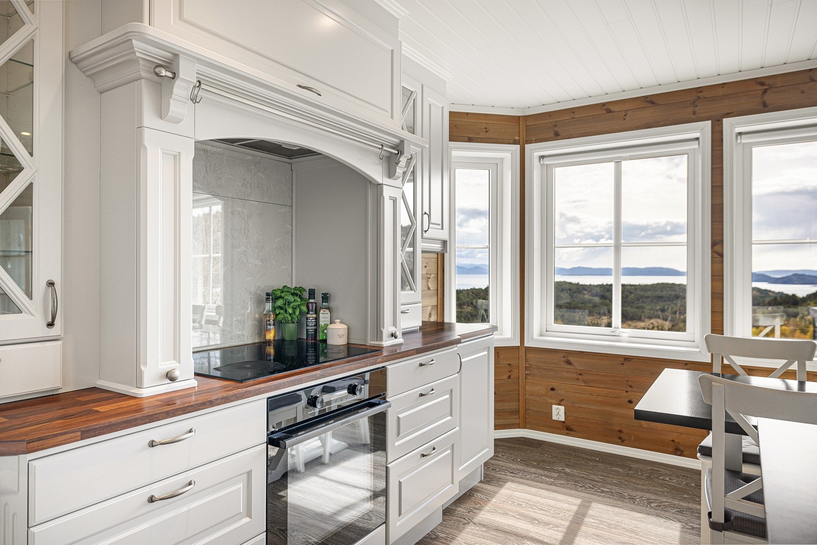 Krydderhyller innebygd i gruve ved platetopp Galleribilde