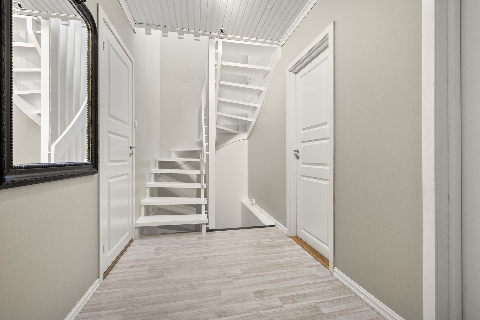 Trapperom. Galleribilde