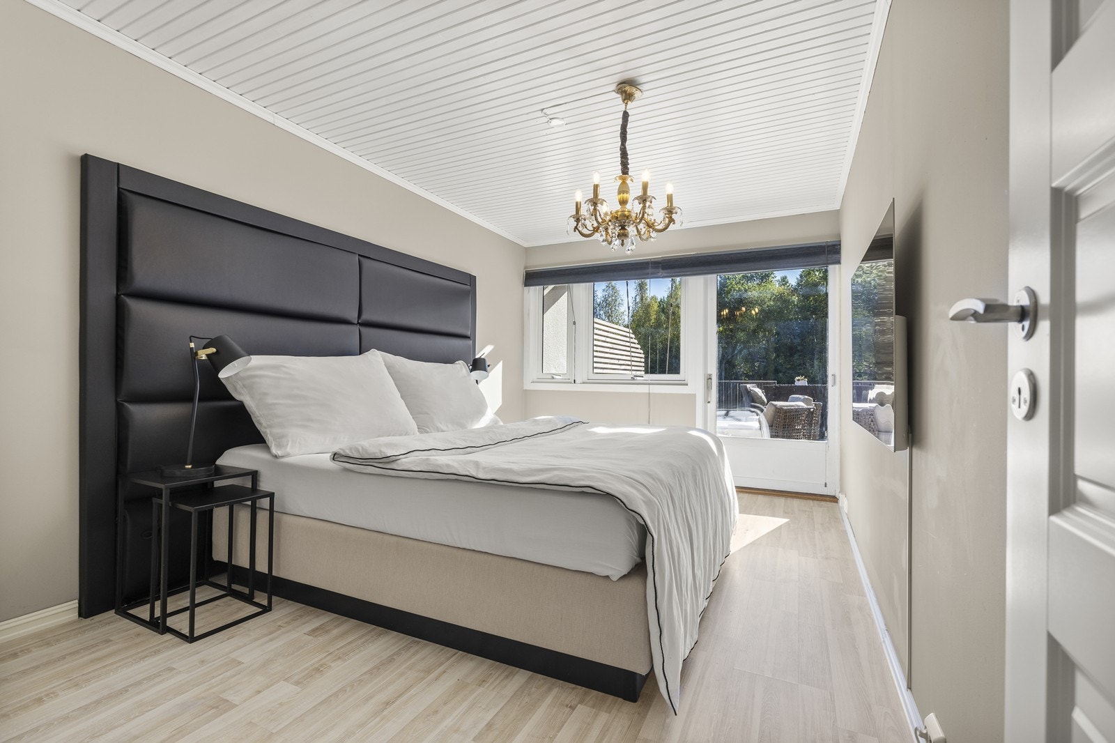 To lyse soverom som begge framstår innbydende. Galleribilde