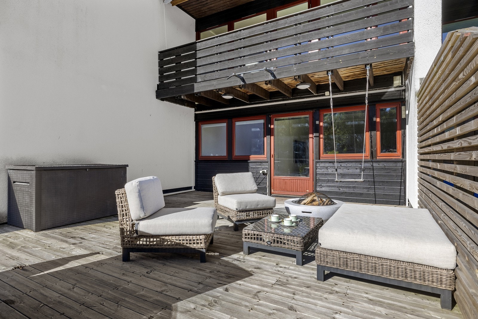 Uteområdet. Galleribilde