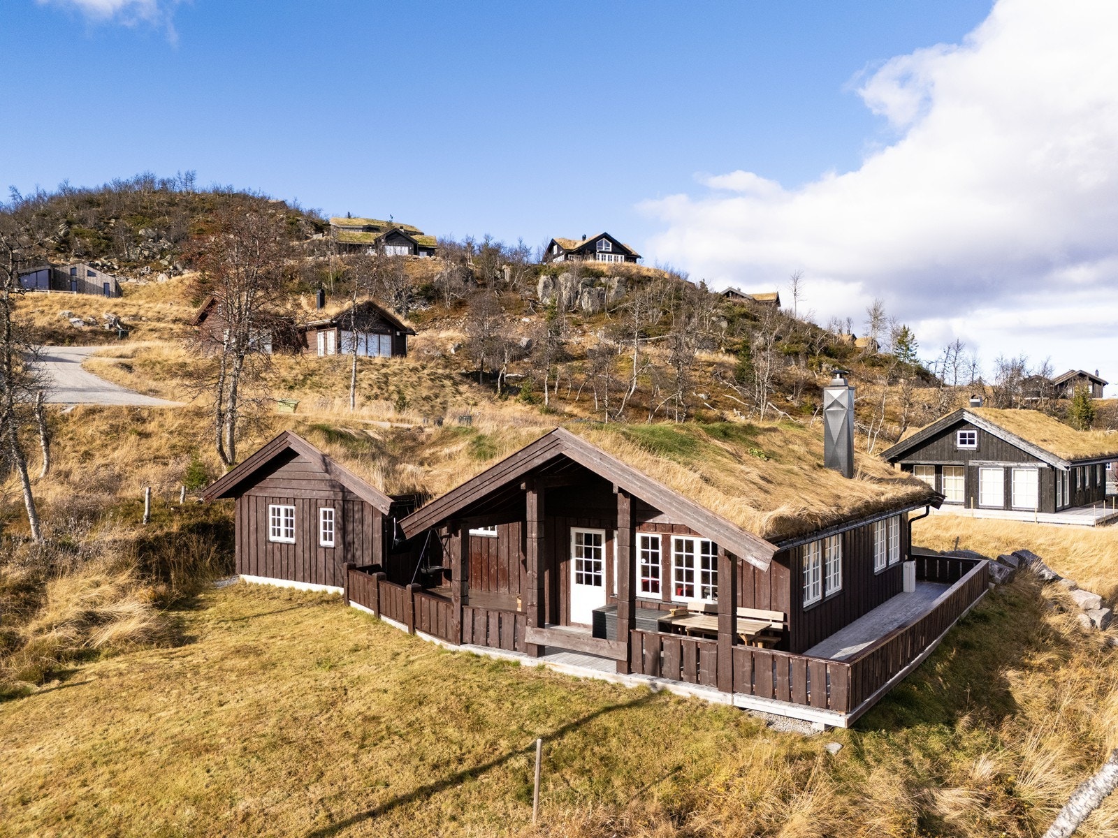 Hytta har en flott østvendt beliggenhet med nydelig utsikt. Galleribilde