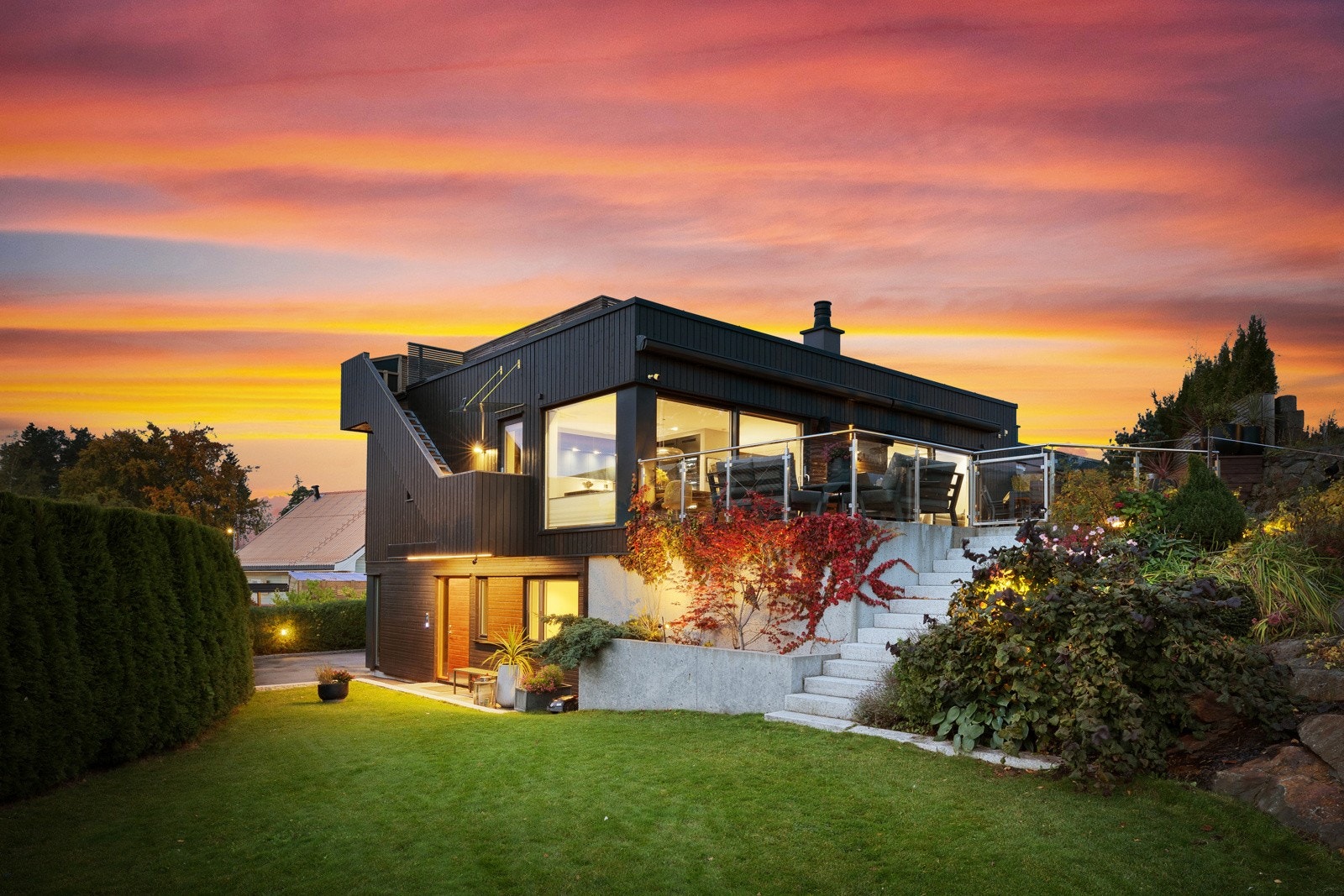 Velkommen til visning i Åsmyrveien 7 C. En sjelden mulighet med svært påkostet standard Galleribilde