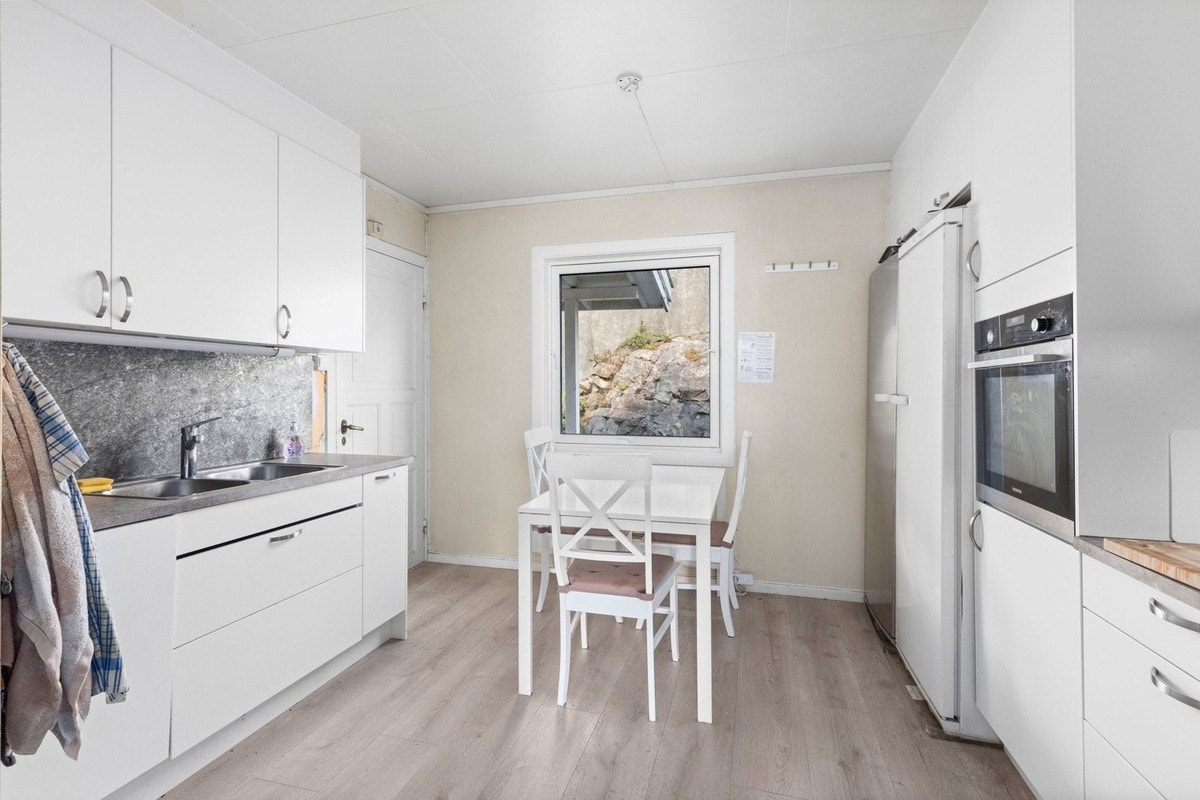 Det finnes også brus-/kullsyremaskin og det finnes kaffemaskin, riskoker, toastjern, vaffeljern mv. Galleribilde