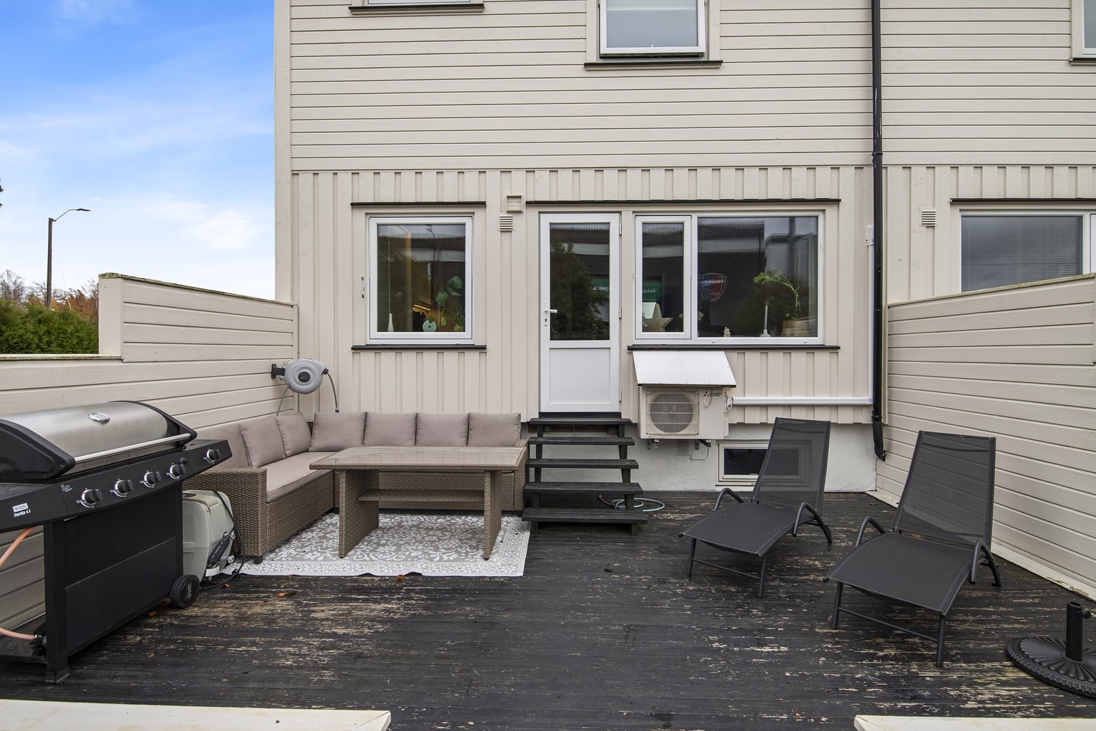 Utgang til terrassen fra stuen Galleribilde