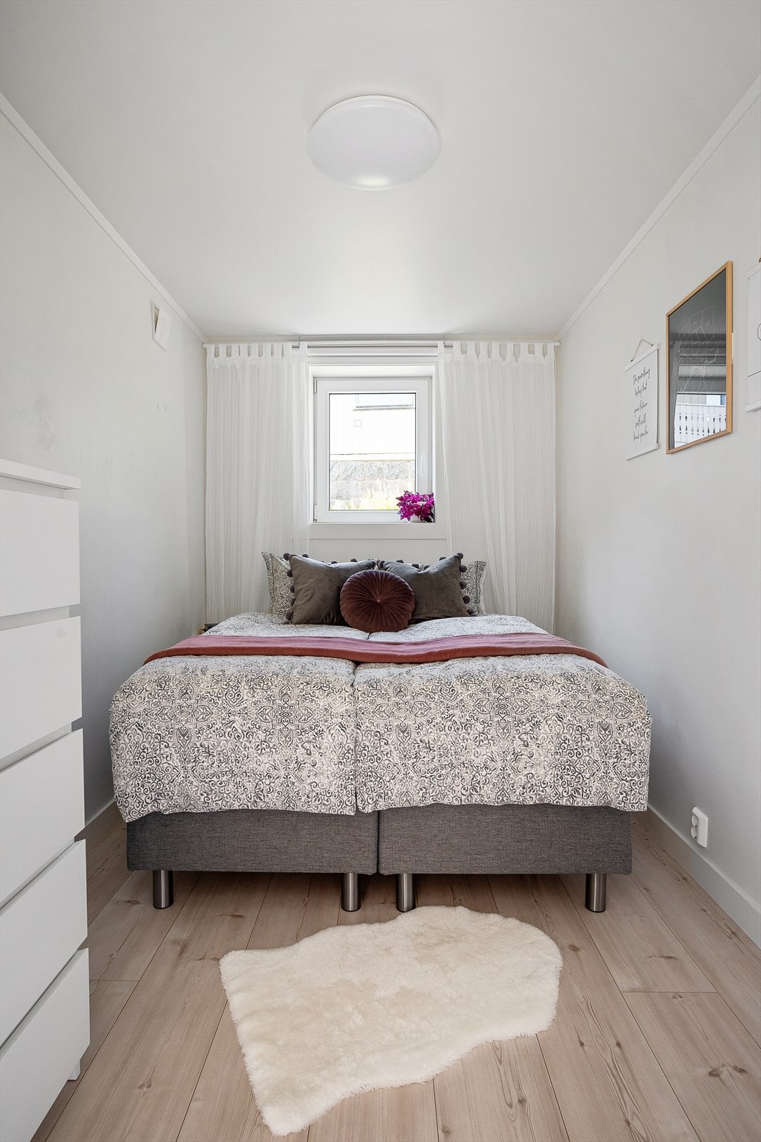 Soverom 2/disponibelt rom i underetasjen - Galleribilde