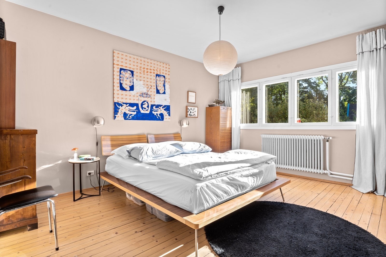 Soverom II- usjenert med lite innsyn. Galleribilde