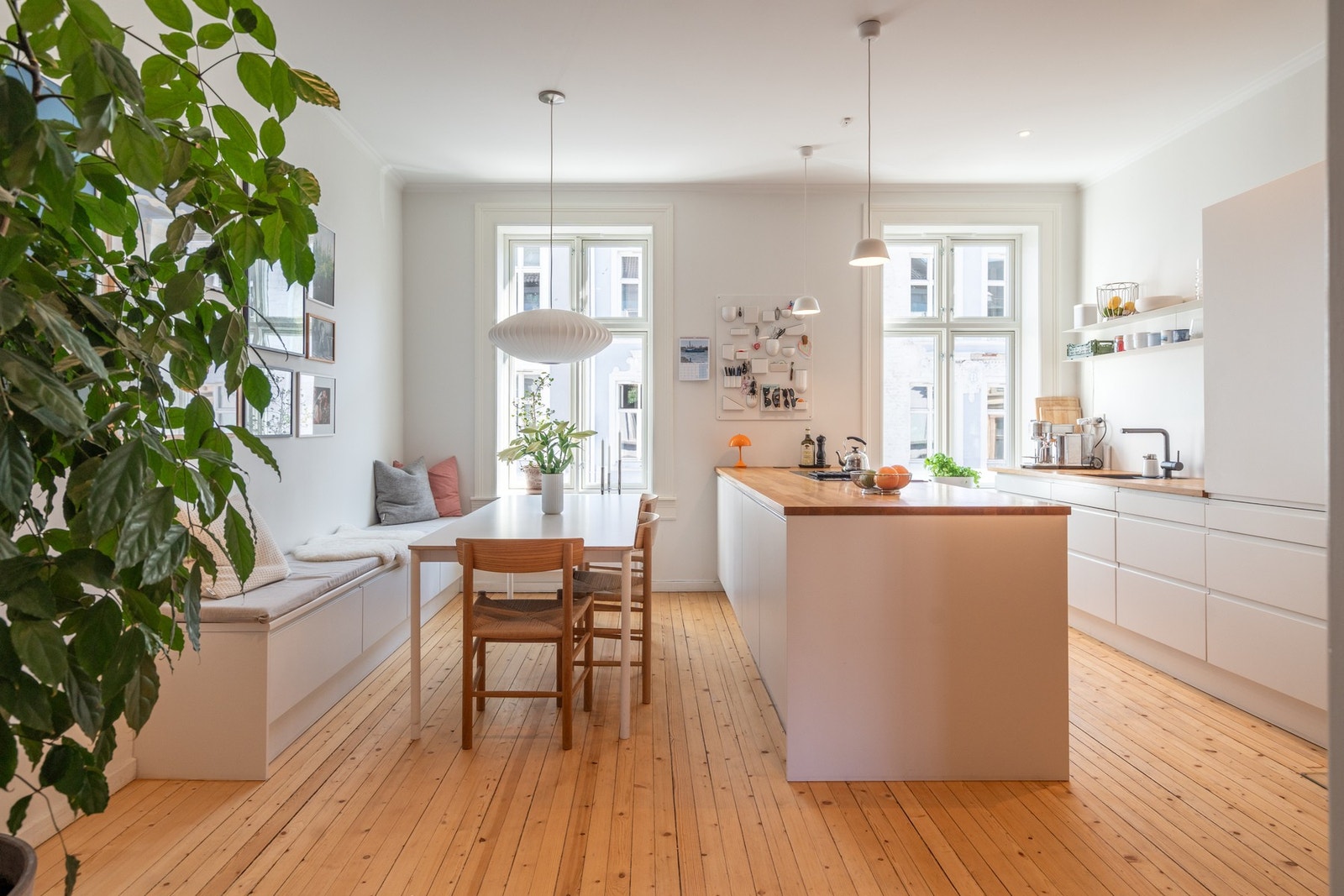 Dette er en moderne leilighet med klassisk sjarm. Galleribilde