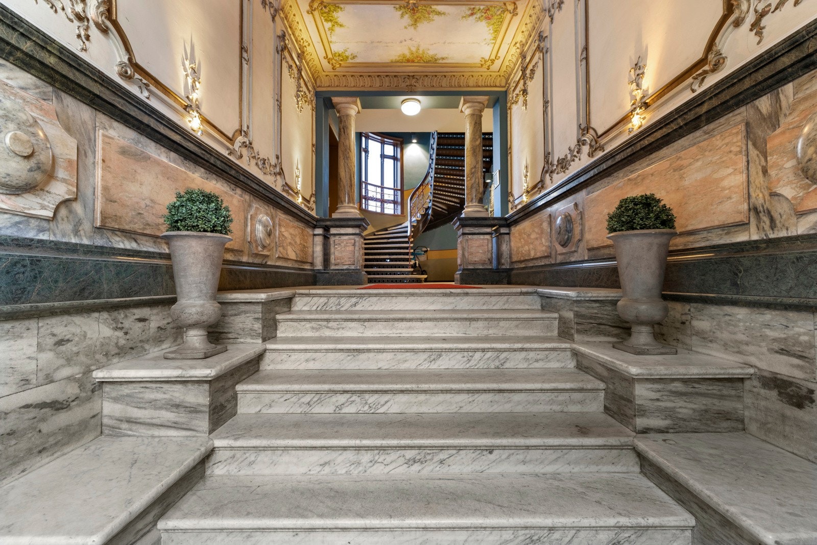 Et historisk vakkert inngangsparti! Galleribilde