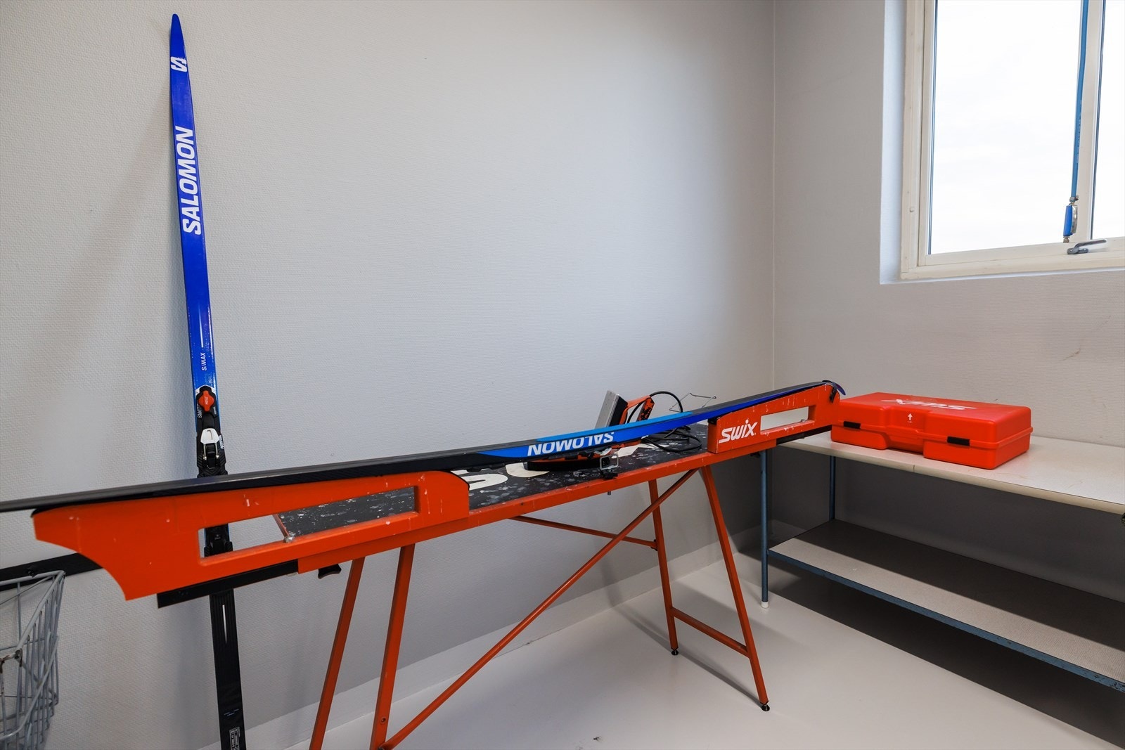 For den skiglade er det verdt å merke seg at borettslaget har egen smørebod - et praktisk fellesrom hvor du enkelt kan klargjøre ski til sesongen. Galleribilde