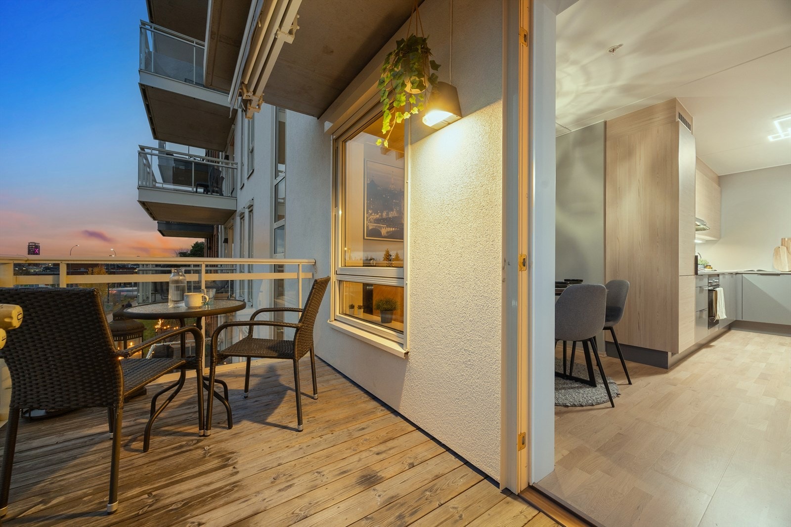 Lunt tregulv på balkongen Galleribilde