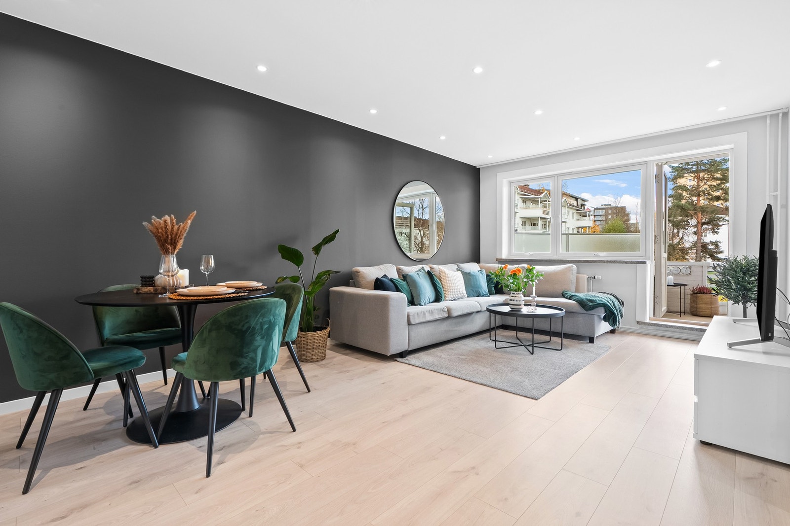 Velkommen til Haakon Tveters vei 70! Presentert av Privatmeglere Fridtjof Sparbo og Marius Semmerud Berg. Galleribilde