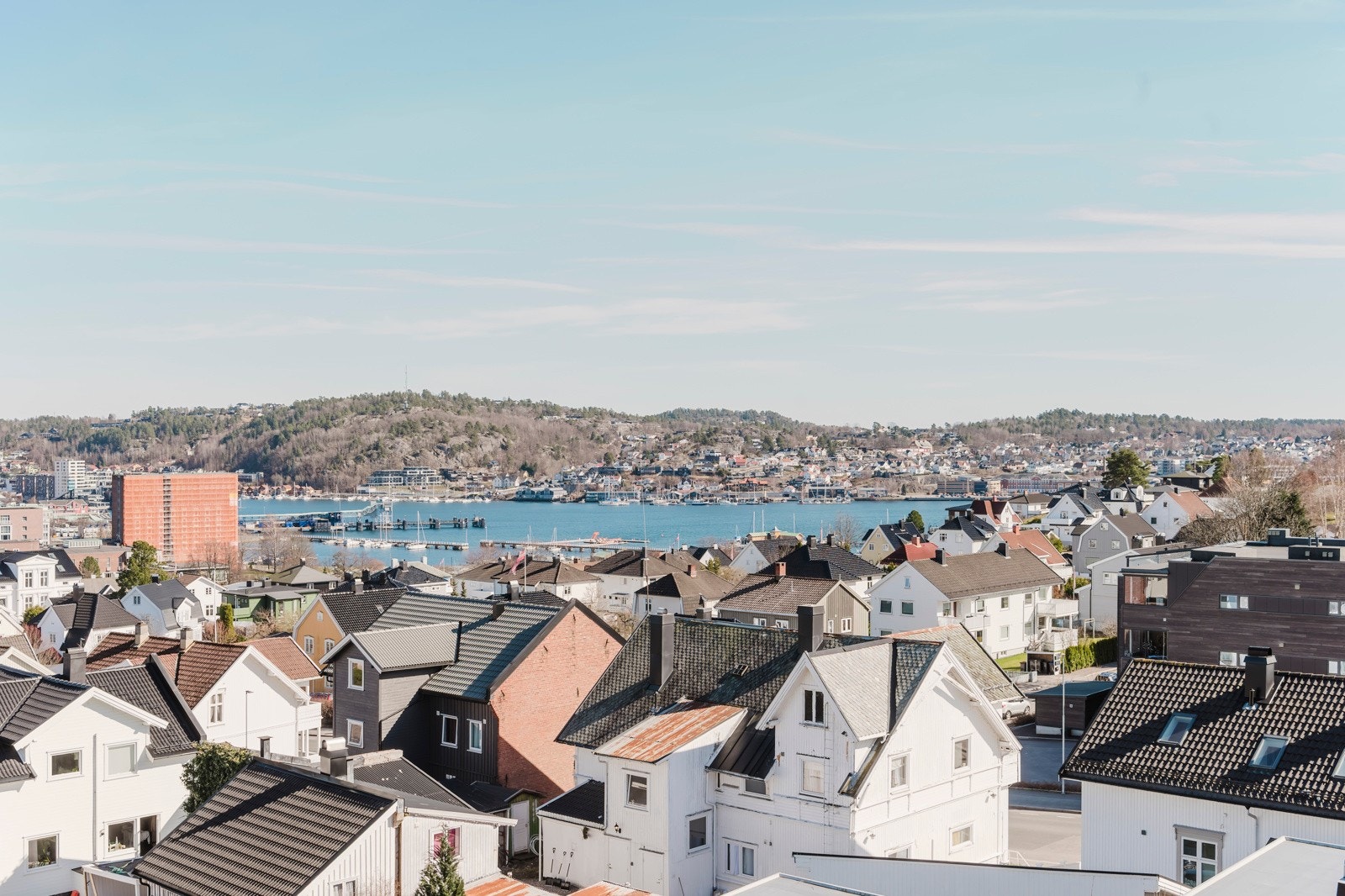 Full oversikt over by og Indre Havn Galleribilde