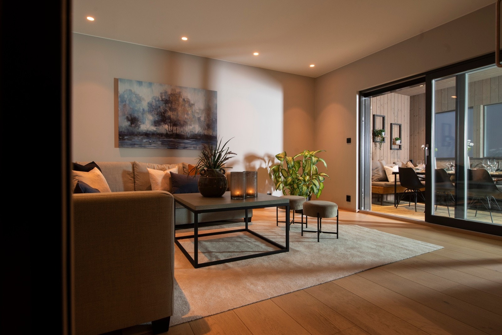 Denne stuen er super til bruk i hverdagen - eller alternativ hjemmekontor? Galleribilde