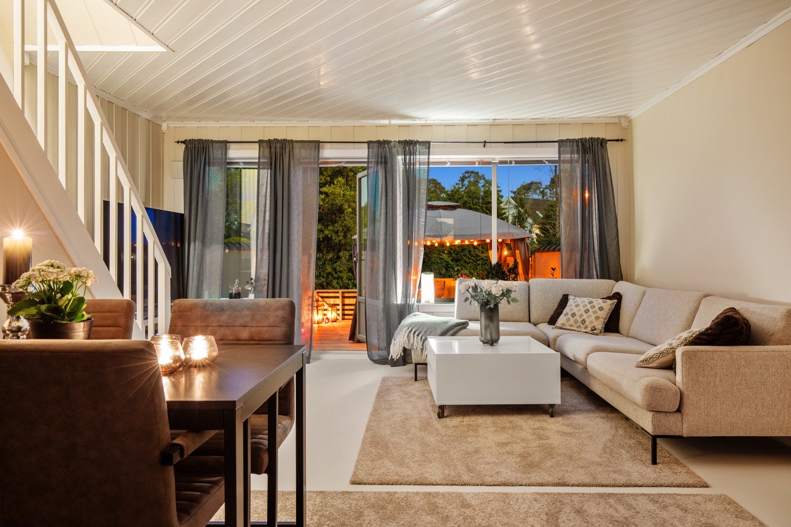 Gjennomført og pen bolig med effektiv og smart planløsning. Galleribilde