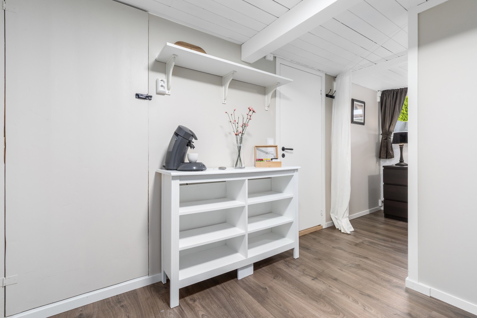 God plass i kjelleren. Galleribilde