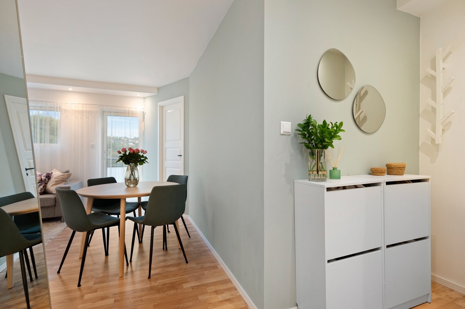 Inngangspartiet er oppmålt til 4,5 kvm. Galleribilde