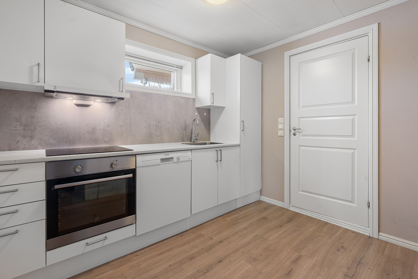 Kjøkken utleiedel 2.