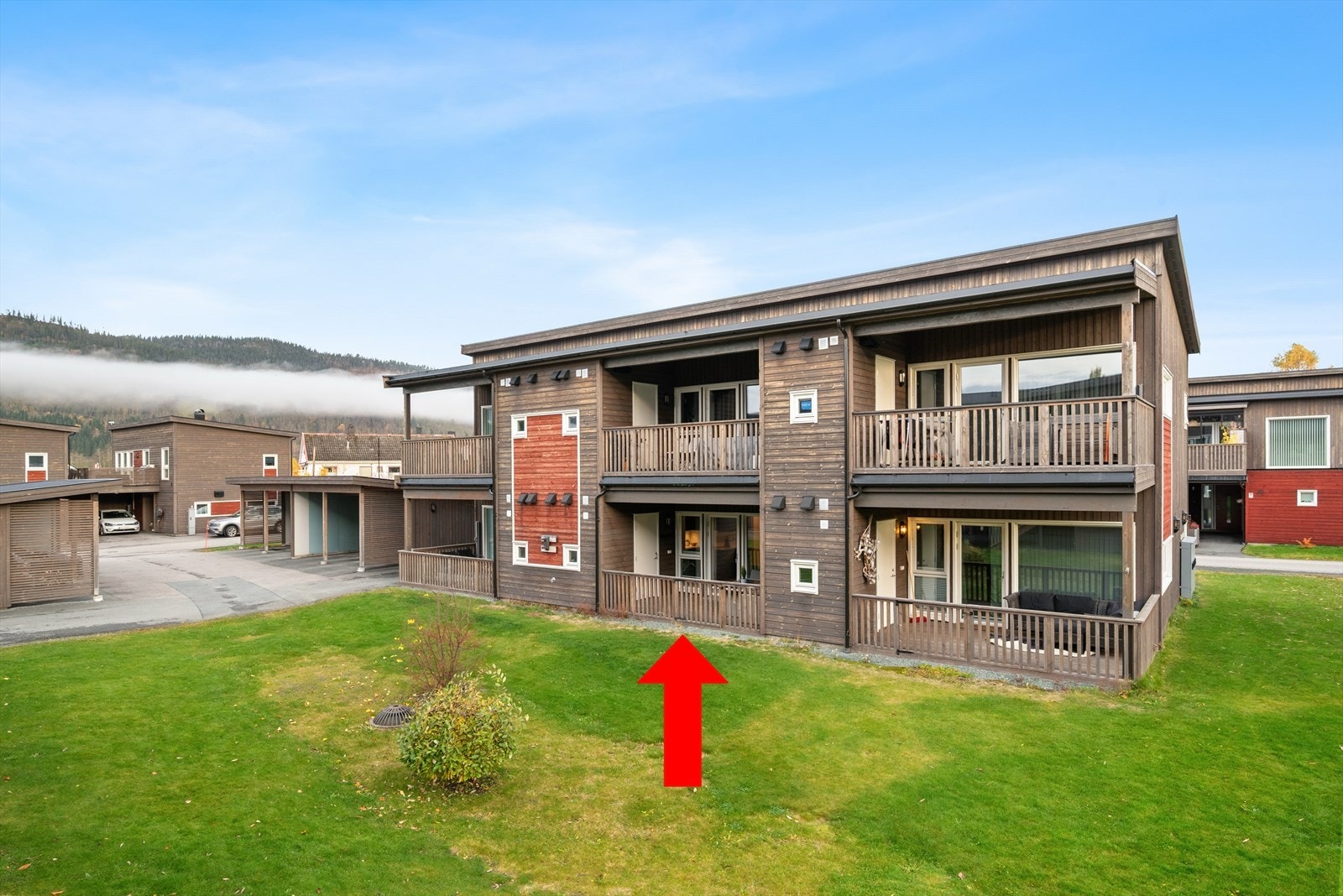 Fra leiligheten er det gangavstand til buss, tog, butikk, og alle de andre servicepunktene på Lundamo. Galleribilde