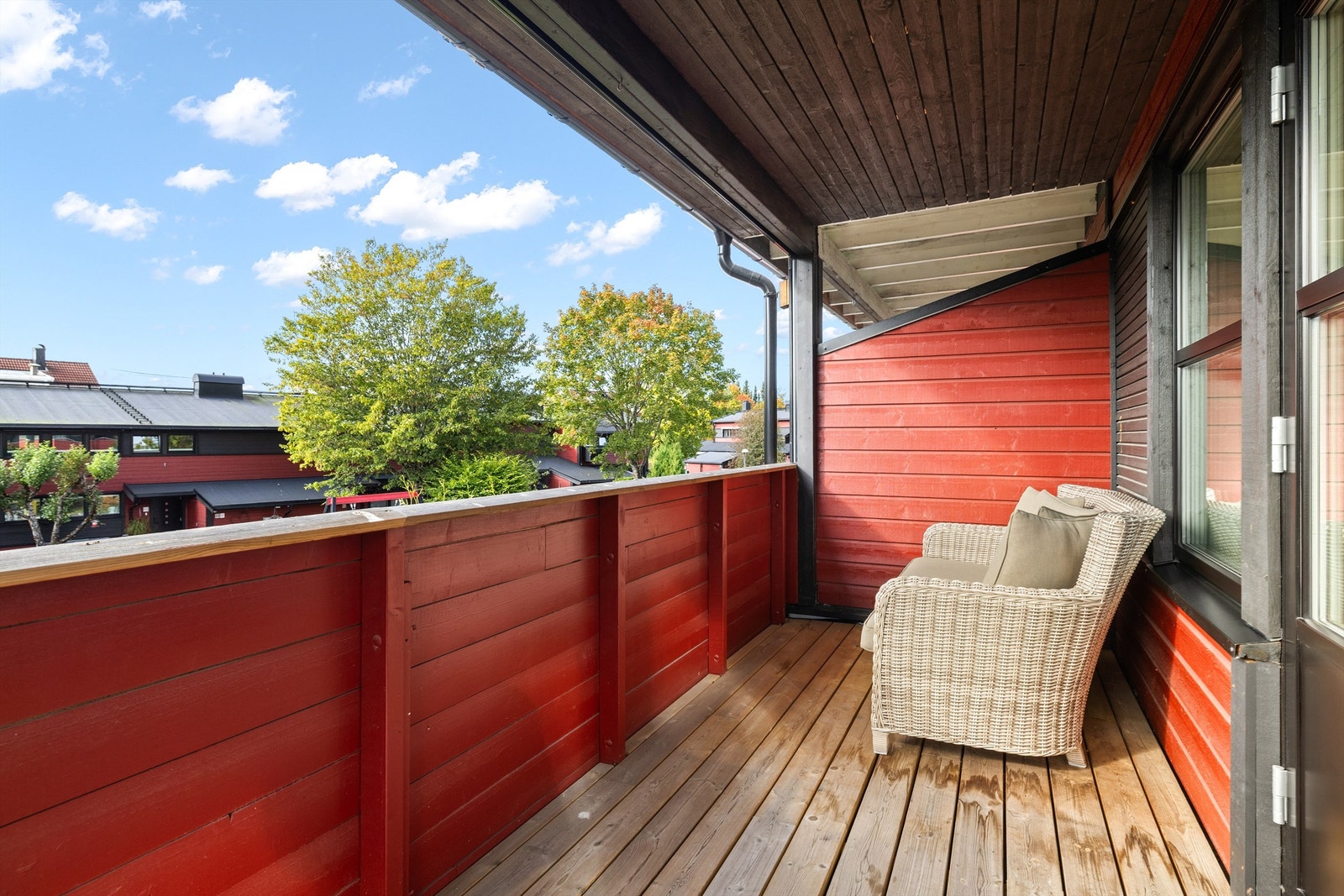 Vestvendt overbygget balkong. Galleribilde
