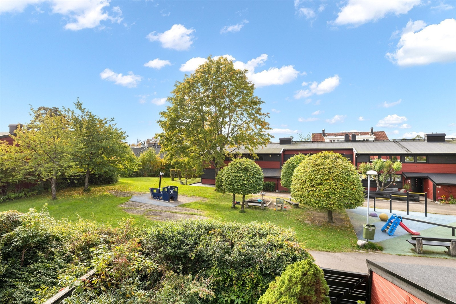 Hyggelig utsyn over næromeåde Galleribilde