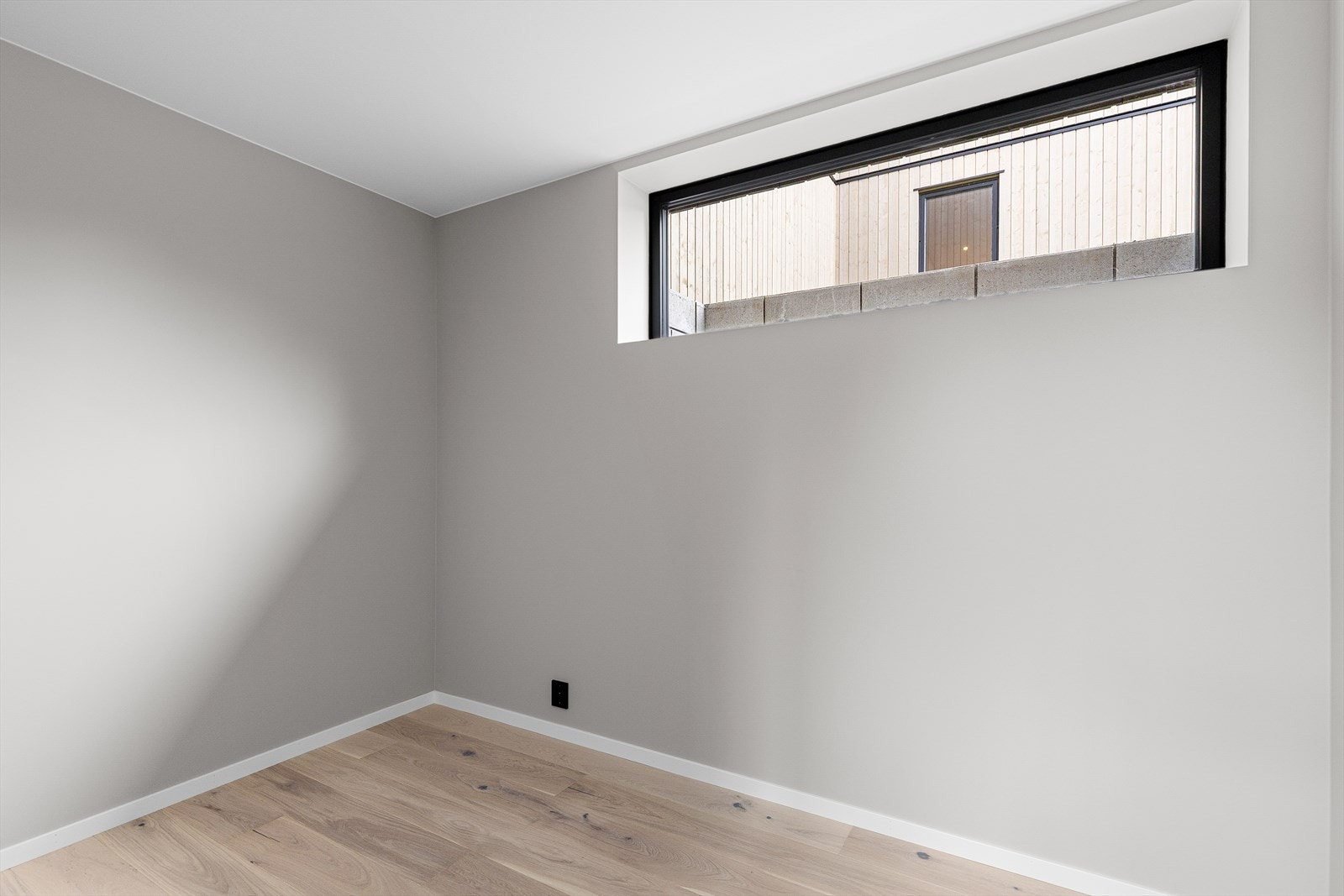 I kjelleren er det et soverom med plass til seng, skap m.m. Galleribilde