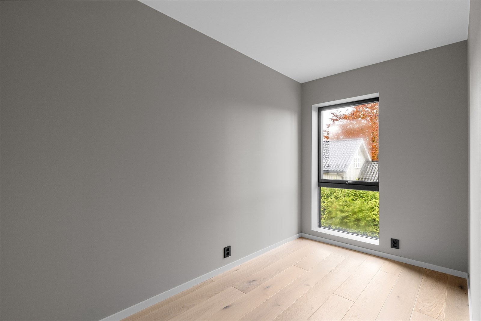 Soverom II er også vendt mot vest og passer perfekt som et barnerom eller gjesterom. Galleribilde