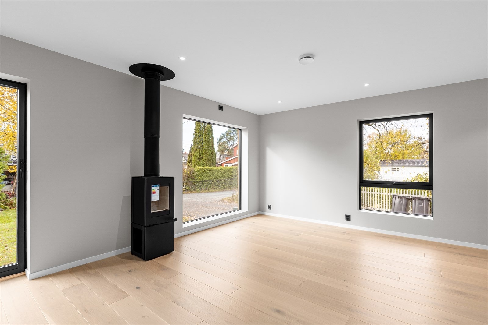 Stuen er perfekt for avslapning og sosiale sammenkomster. Galleribilde