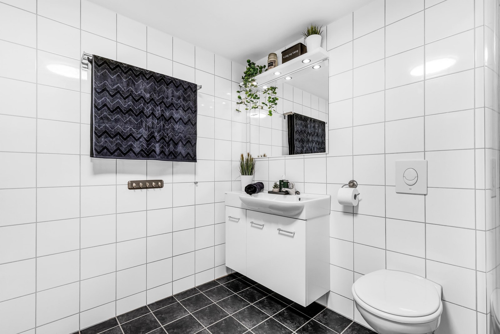 Varmekabler i gulvet. Galleribilde