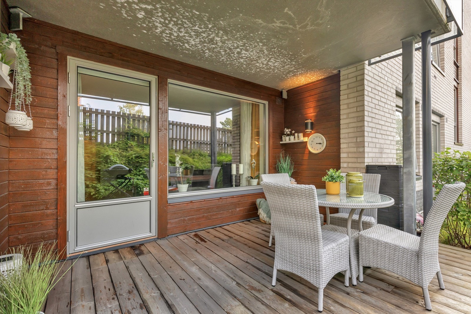 Utebelysning er montert. Mulighet for grill. Galleribilde